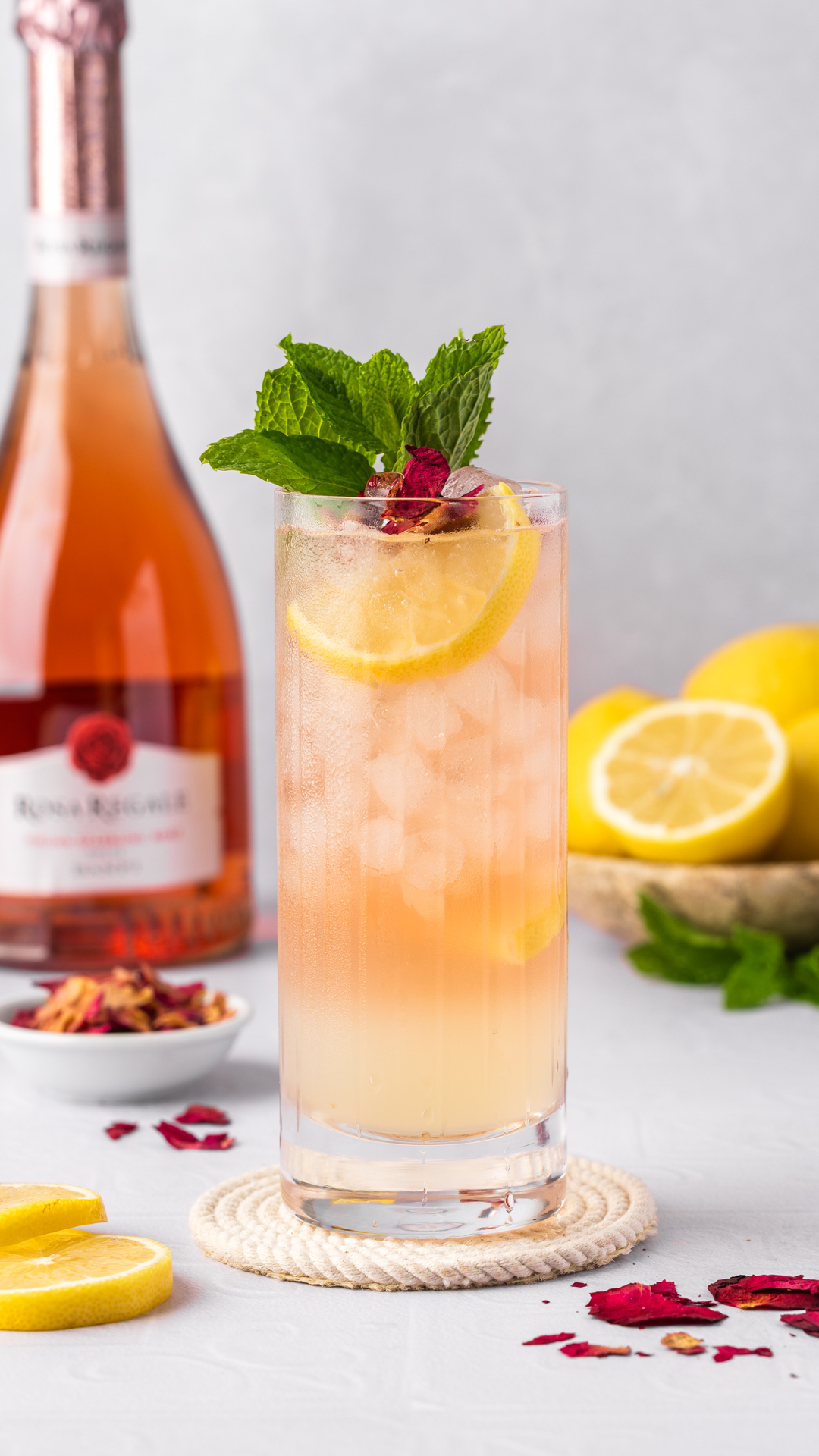 Rosa Elderflower Lemonade